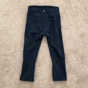 Lululemon workout capris
